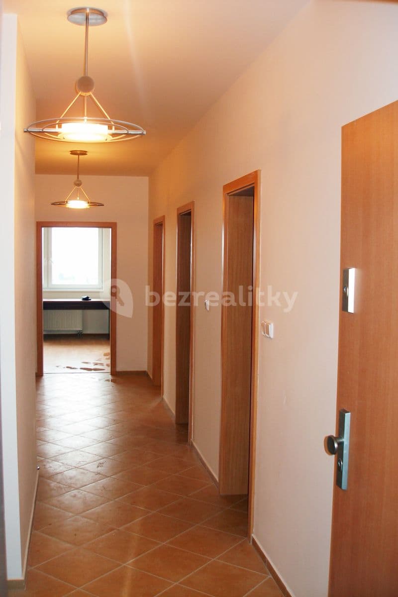 2 bedroom with open-plan kitchen flat to rent, 106 m², Otradovická, Prague, Prague 2 bedroom with open-plan kitchen flat to rent, 106 m², Otradovická, Prague, Prague