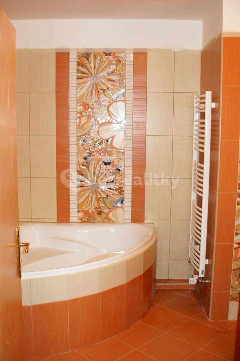 2 bedroom with open-plan kitchen flat to rent, 106 m², Otradovická, Prague, Prague 2 bedroom with open-plan kitchen flat to rent, 106 m², Otradovická, Prague, Prague