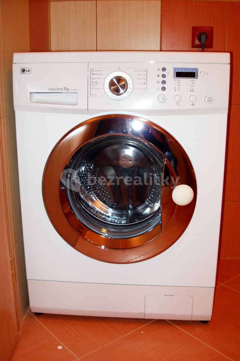 2 bedroom with open-plan kitchen flat to rent, 106 m², Otradovická, Prague, Prague 2 bedroom with open-plan kitchen flat to rent, 106 m², Otradovická, Prague, Prague