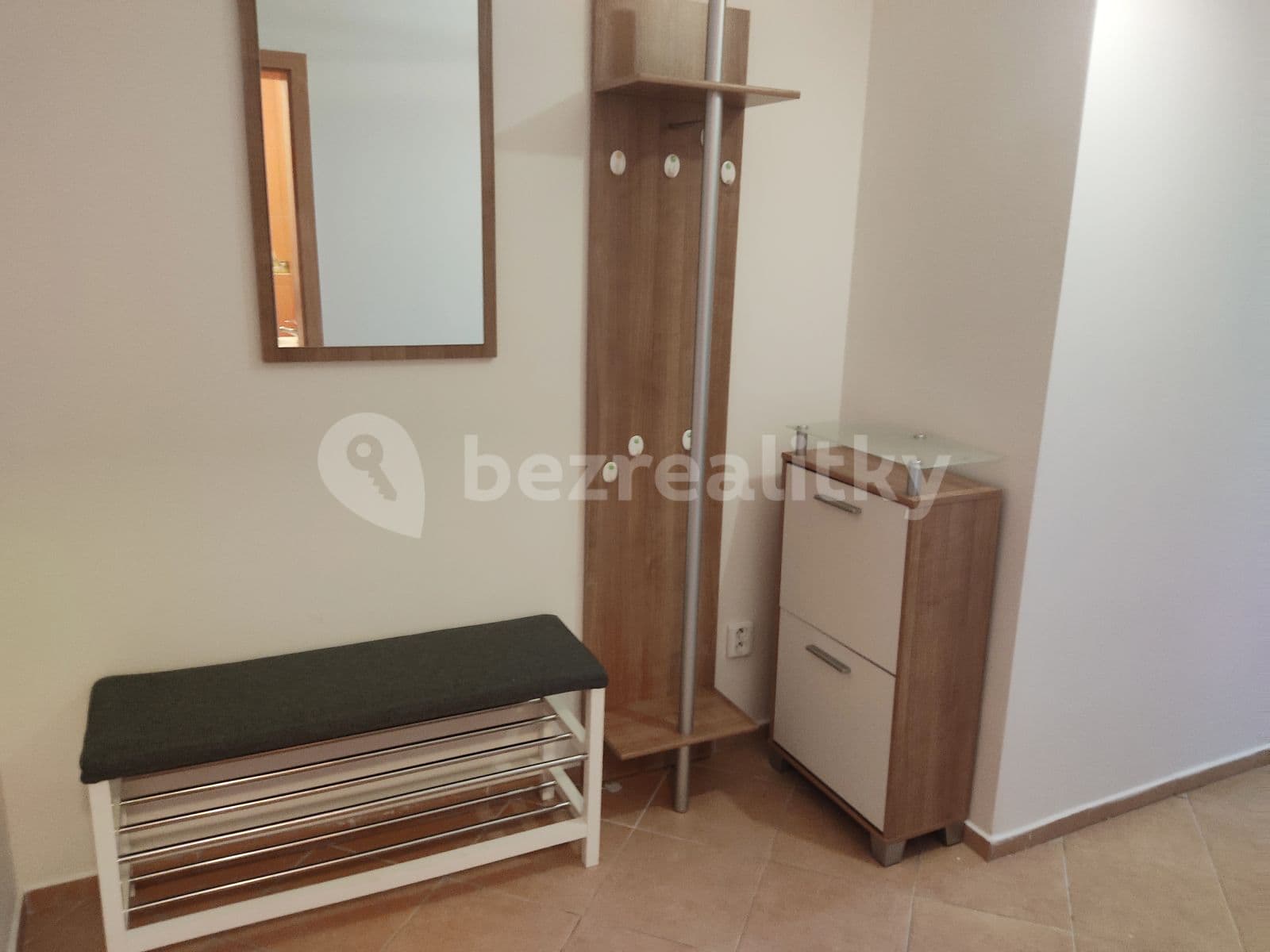 2 bedroom with open-plan kitchen flat to rent, 106 m², Otradovická, Prague, Prague 2 bedroom with open-plan kitchen flat to rent, 106 m², Otradovická, Prague, Prague