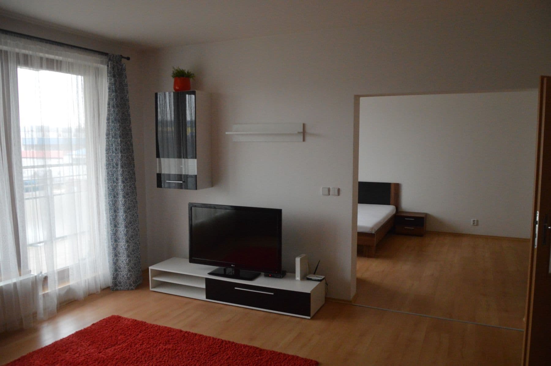 1 bedroom with open-plan kitchen flat to rent, 69 m², Jana Přibíka, Prague, Prague 1 bedroom with open-plan kitchen flat to rent, 69 m², Jana Přibíka, Prague, Prague