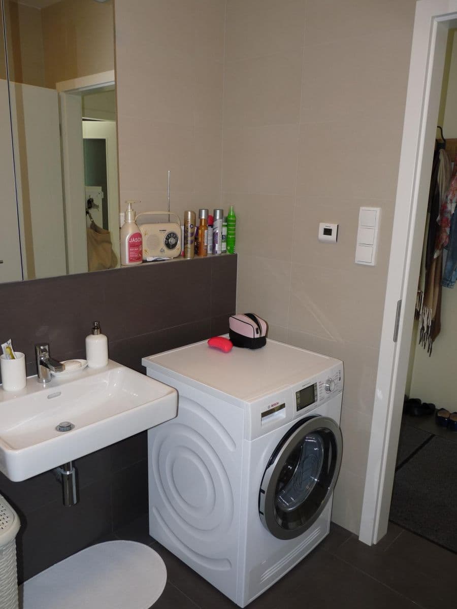 Studio flat to rent, 33 m², Čumpelíkova, Prague, Prague Studio flat to rent, 33 m², Čumpelíkova, Prague, Prague