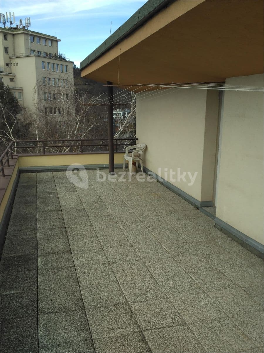 1 bedroom with open-plan kitchen flat to rent, 45 m², Ve Struhách, Prague, Prague 1 bedroom with open-plan kitchen flat to rent, 45 m², Ve Struhách, Prague, Prague