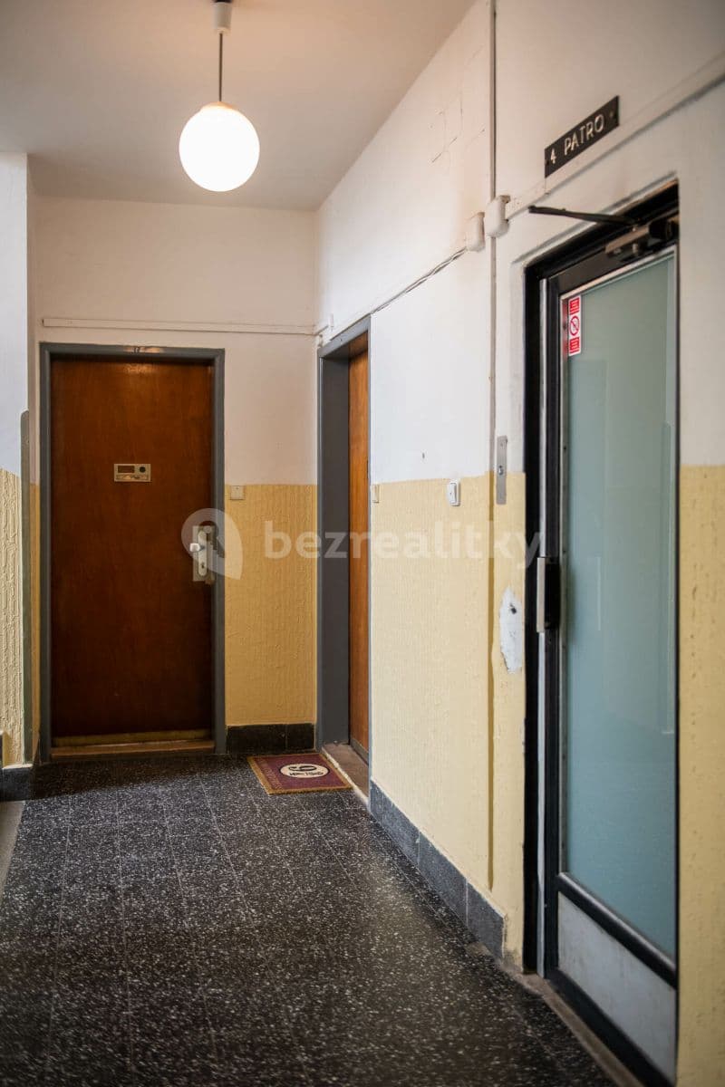 Studio flat to rent, 32 m², Bulharská, Prague, Prague Studio flat to rent, 32 m², Bulharská, Prague, Prague