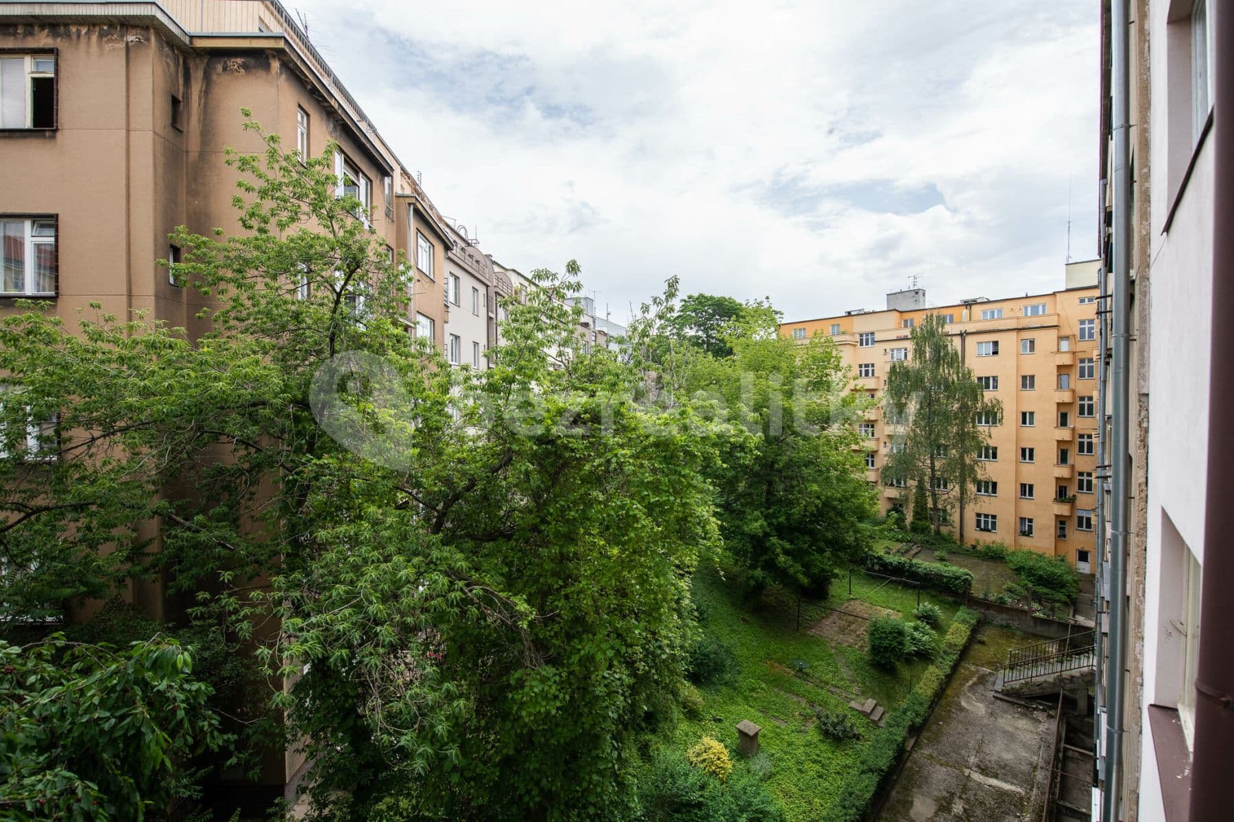 Studio flat to rent, 32 m², Bulharská, Prague, Prague Studio flat to rent, 32 m², Bulharská, Prague, Prague