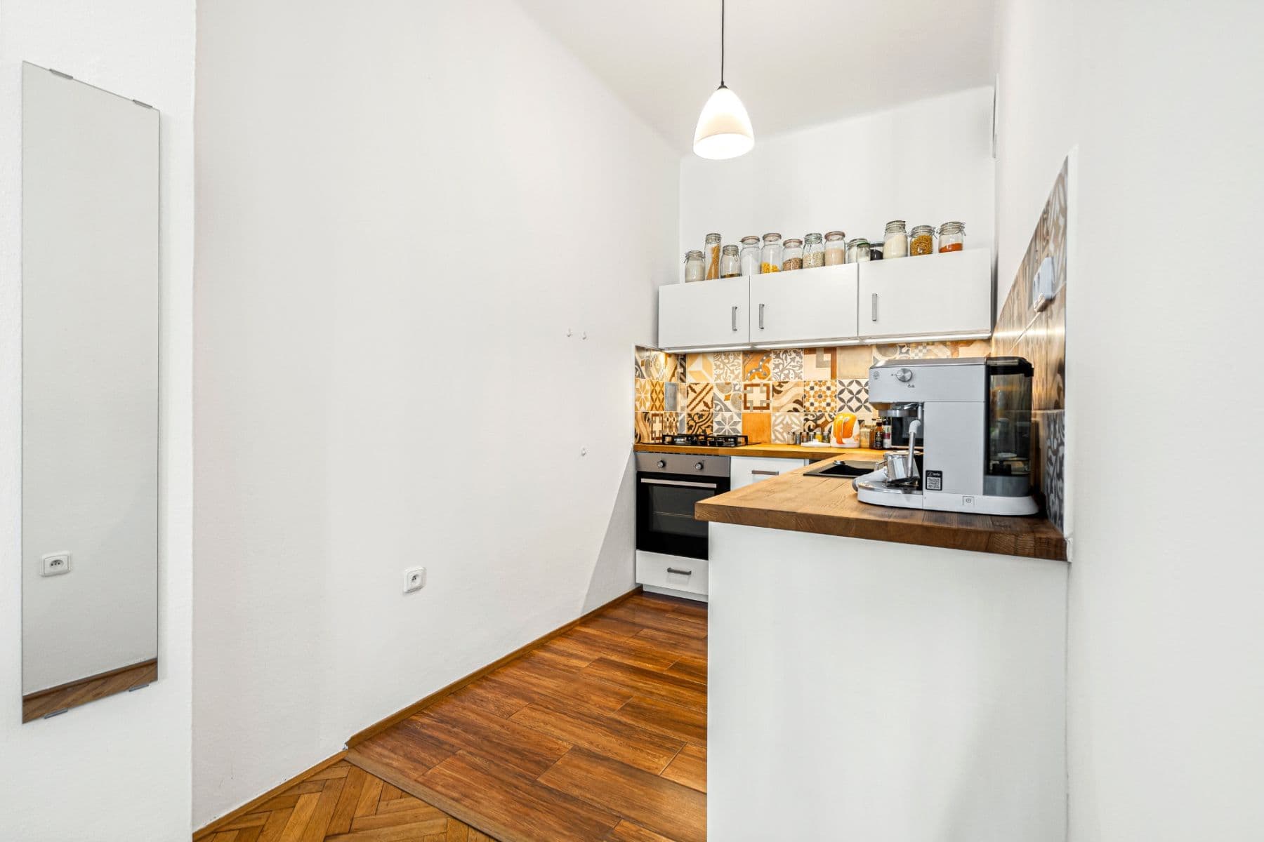 Studio flat to rent, 32 m², Bulharská, Prague, Prague Studio flat to rent, 32 m², Bulharská, Prague, Prague