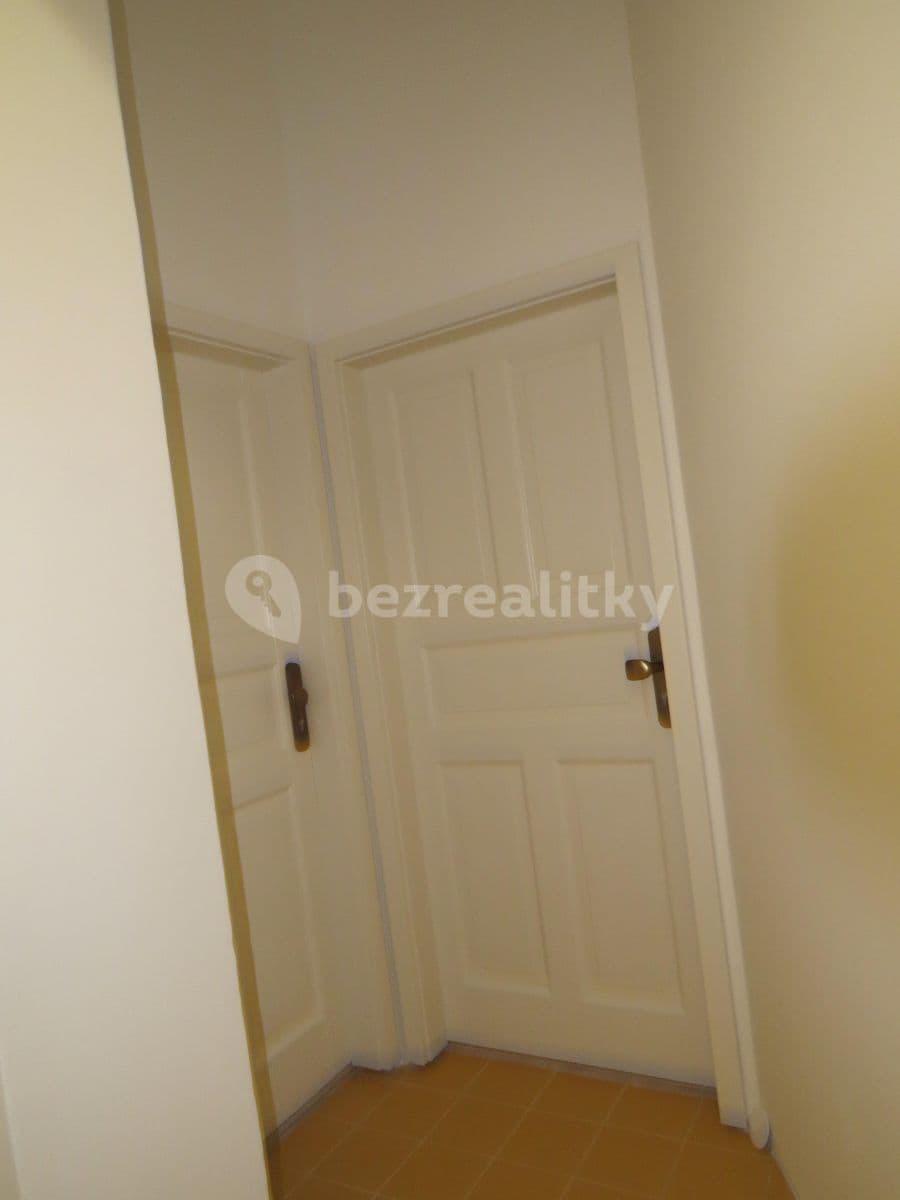 Small studio flat to rent, 28 m², Lublaňská, Prague, Prague Small studio flat to rent, 28 m², Lublaňská, Prague, Prague