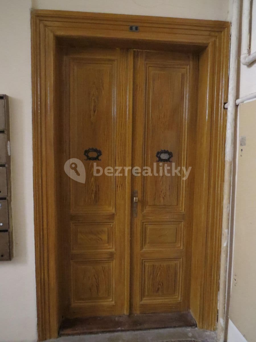 Small studio flat to rent, 28 m², Lublaňská, Prague, Prague Small studio flat to rent, 28 m², Lublaňská, Prague, Prague