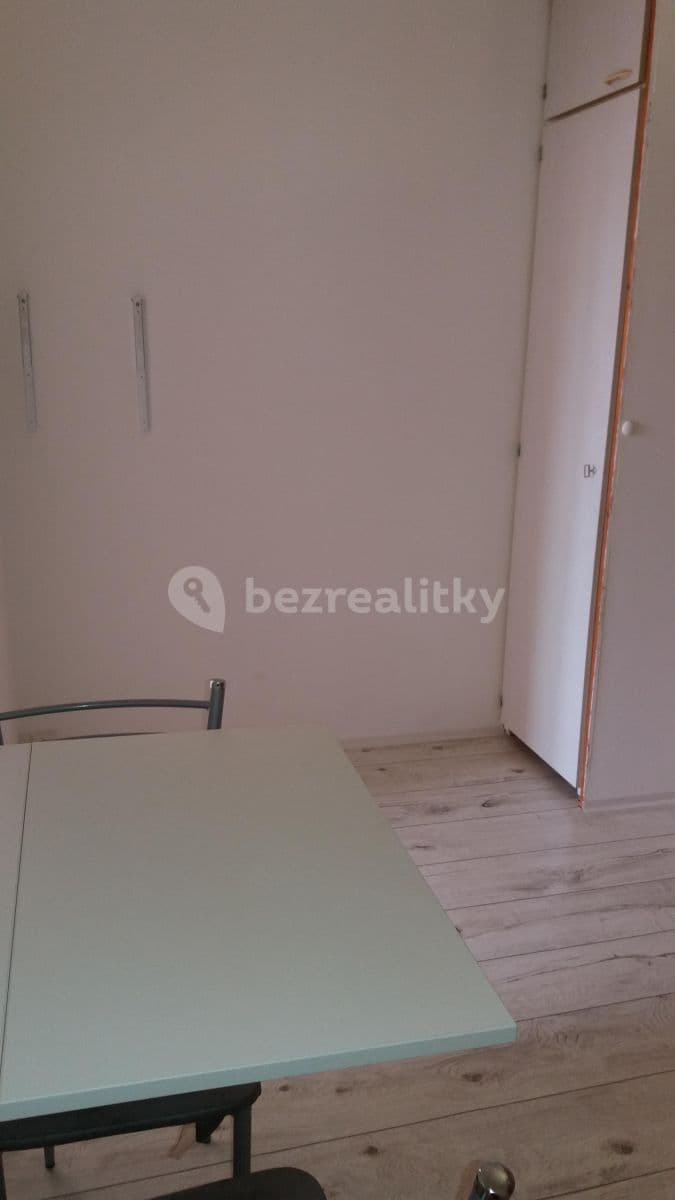 Studio flat to rent, 33 m², náměstí Přátelství, Tábor, Jihočeský Region Studio flat to rent, 33 m², náměstí Přátelství, Tábor, Jihočeský Region