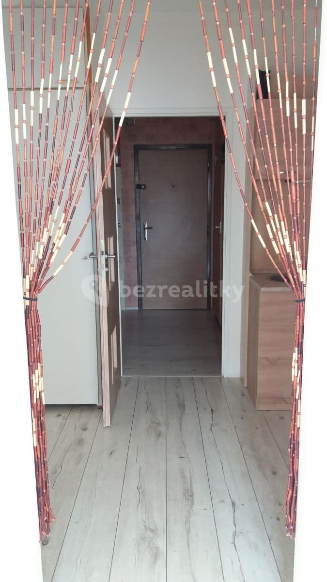 Studio flat to rent, 33 m², náměstí Přátelství, Tábor, Jihočeský Region Studio flat to rent, 33 m², náměstí Přátelství, Tábor, Jihočeský Region