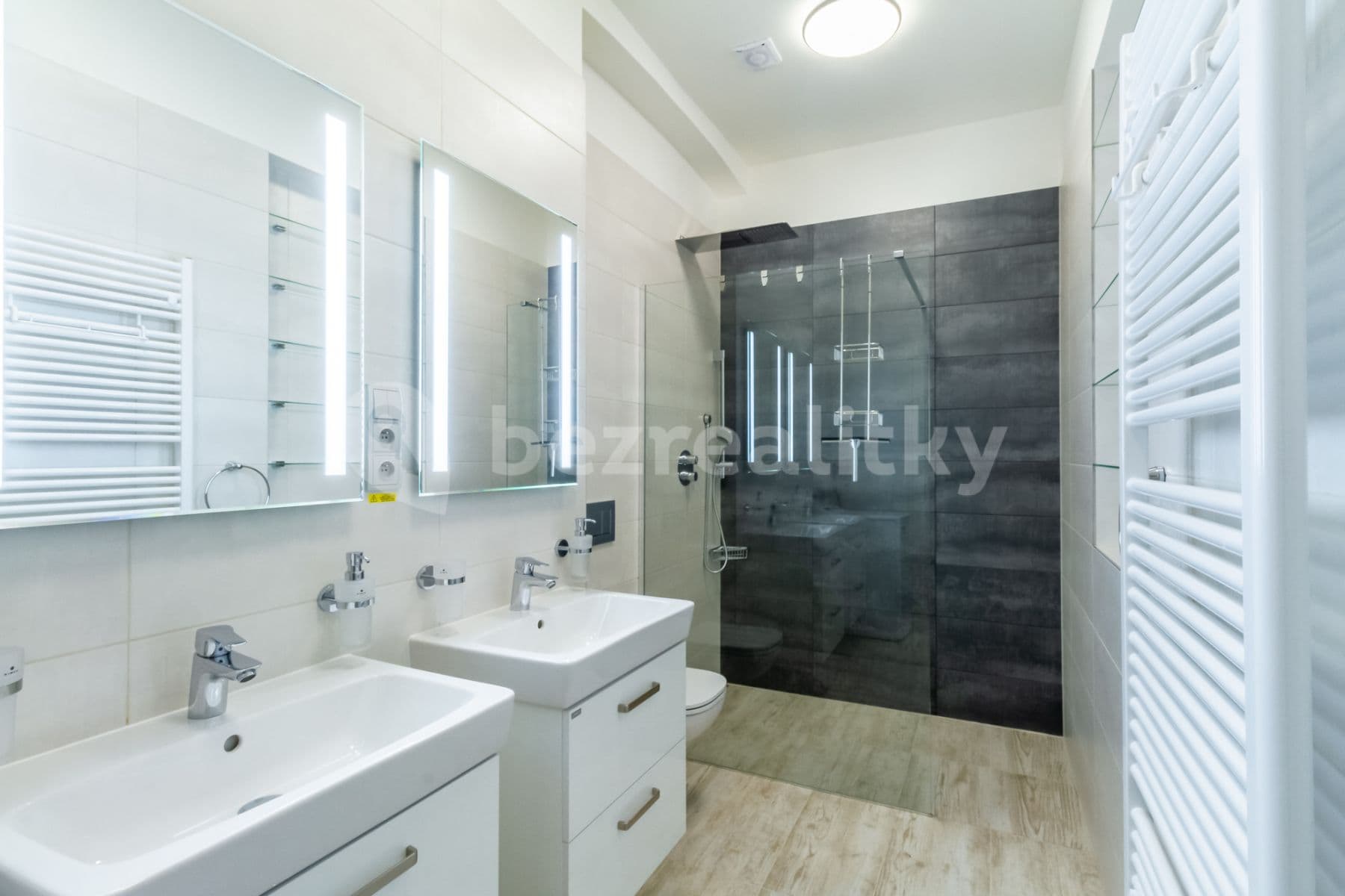 4 bedroom flat to rent, 126 m², Legerova, Prague, Prague 4 bedroom flat to rent, 126 m², Legerova, Prague, Prague