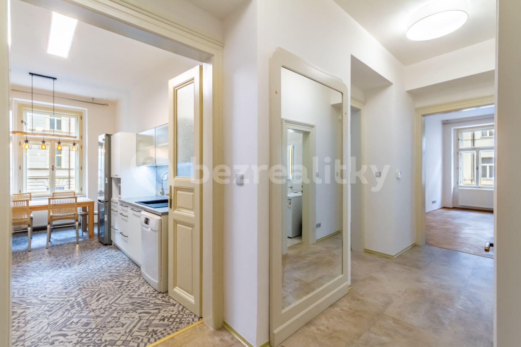 4 bedroom flat to rent, 126 m², Legerova, Prague, Prague