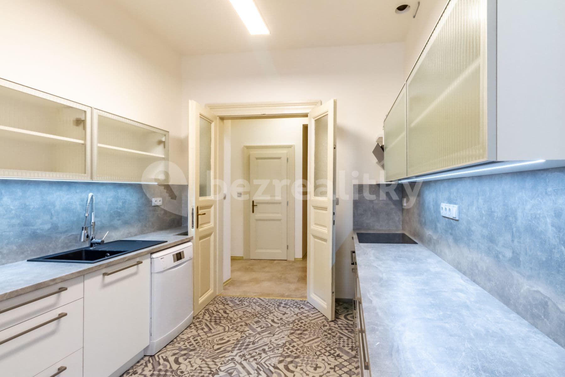 4 bedroom flat to rent, 126 m², Legerova, Prague, Prague 4 bedroom flat to rent, 126 m², Legerova, Prague, Prague