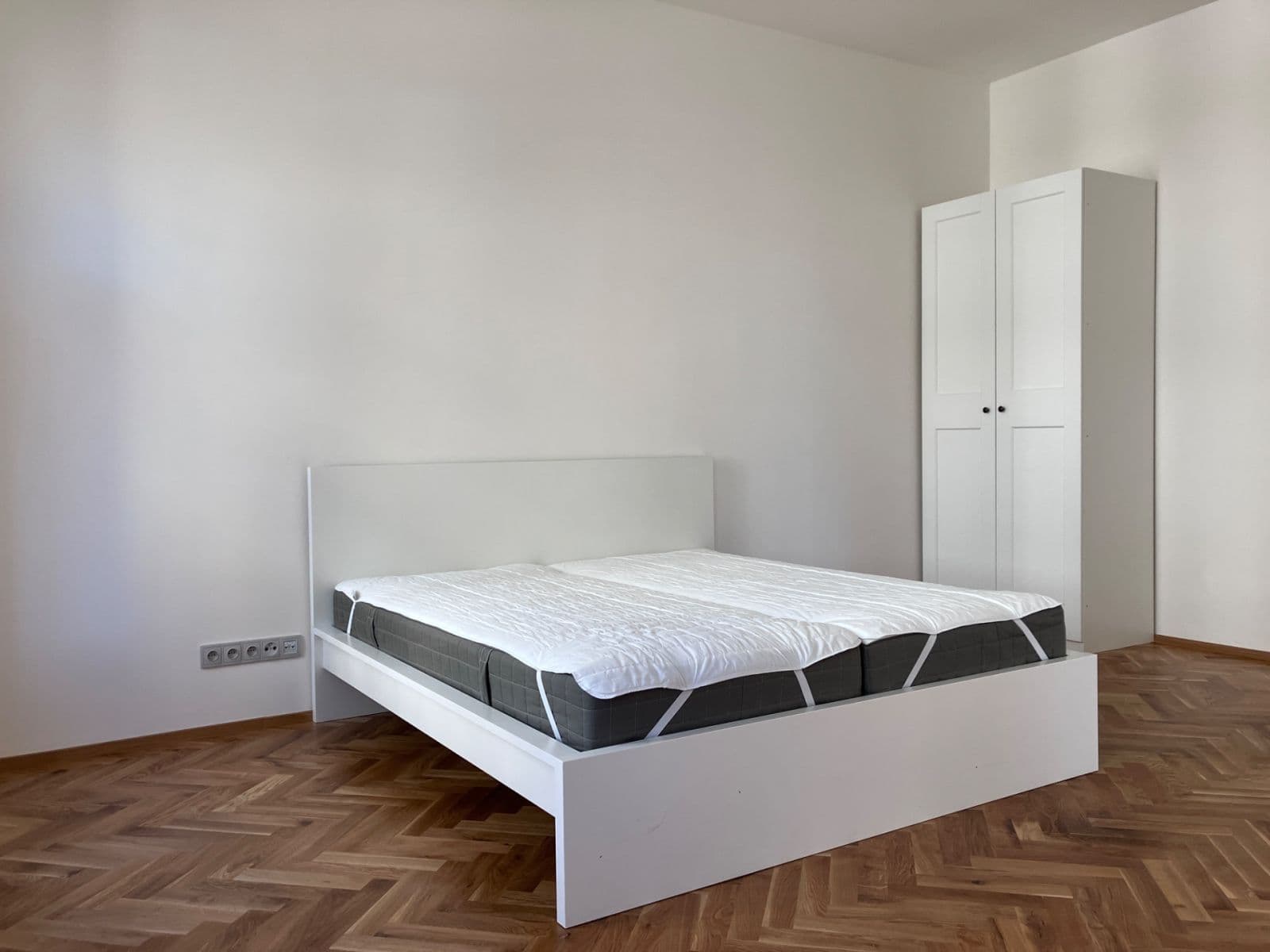4 bedroom flat to rent, 126 m², Legerova, Prague, Prague 4 bedroom flat to rent, 126 m², Legerova, Prague, Prague