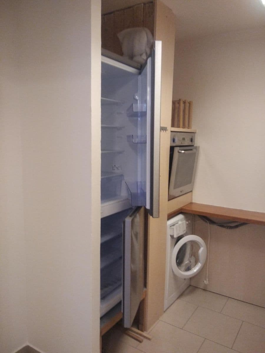 1 bedroom with open-plan kitchen flat to rent, 40 m², Hackerova, Prague, Prague 1 bedroom with open-plan kitchen flat to rent, 40 m², Hackerova, Prague, Prague