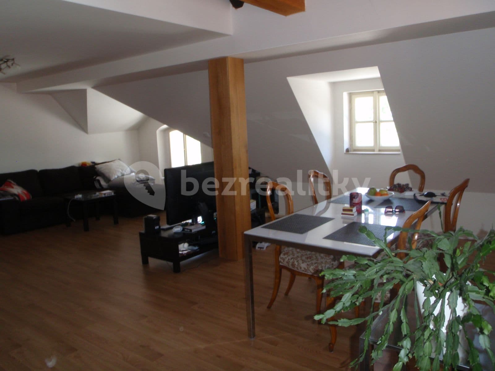 2 bedroom with open-plan kitchen flat to rent, 92 m², U Lužického semináře, Prague, Prague 2 bedroom with open-plan kitchen flat to rent, 92 m², U Lužického semináře, Prague, Prague