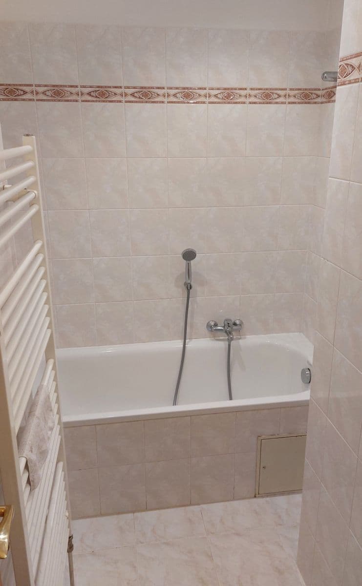 2 bedroom flat to rent, 63 m², Za Humny, Prague, Prague 2 bedroom flat to rent, 63 m², Za Humny, Prague, Prague