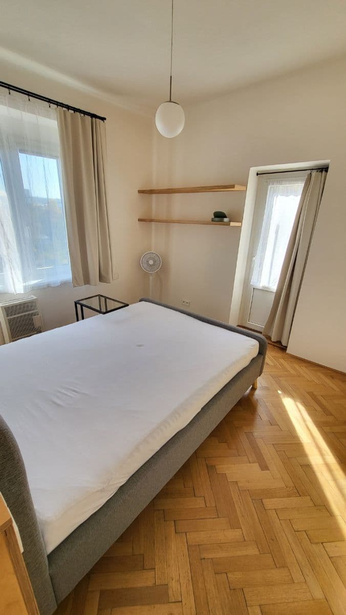 1 bedroom with open-plan kitchen flat to rent, 50 m², Na Nivách, Prague, Prague 1 bedroom with open-plan kitchen flat to rent, 50 m², Na Nivách, Prague, Prague