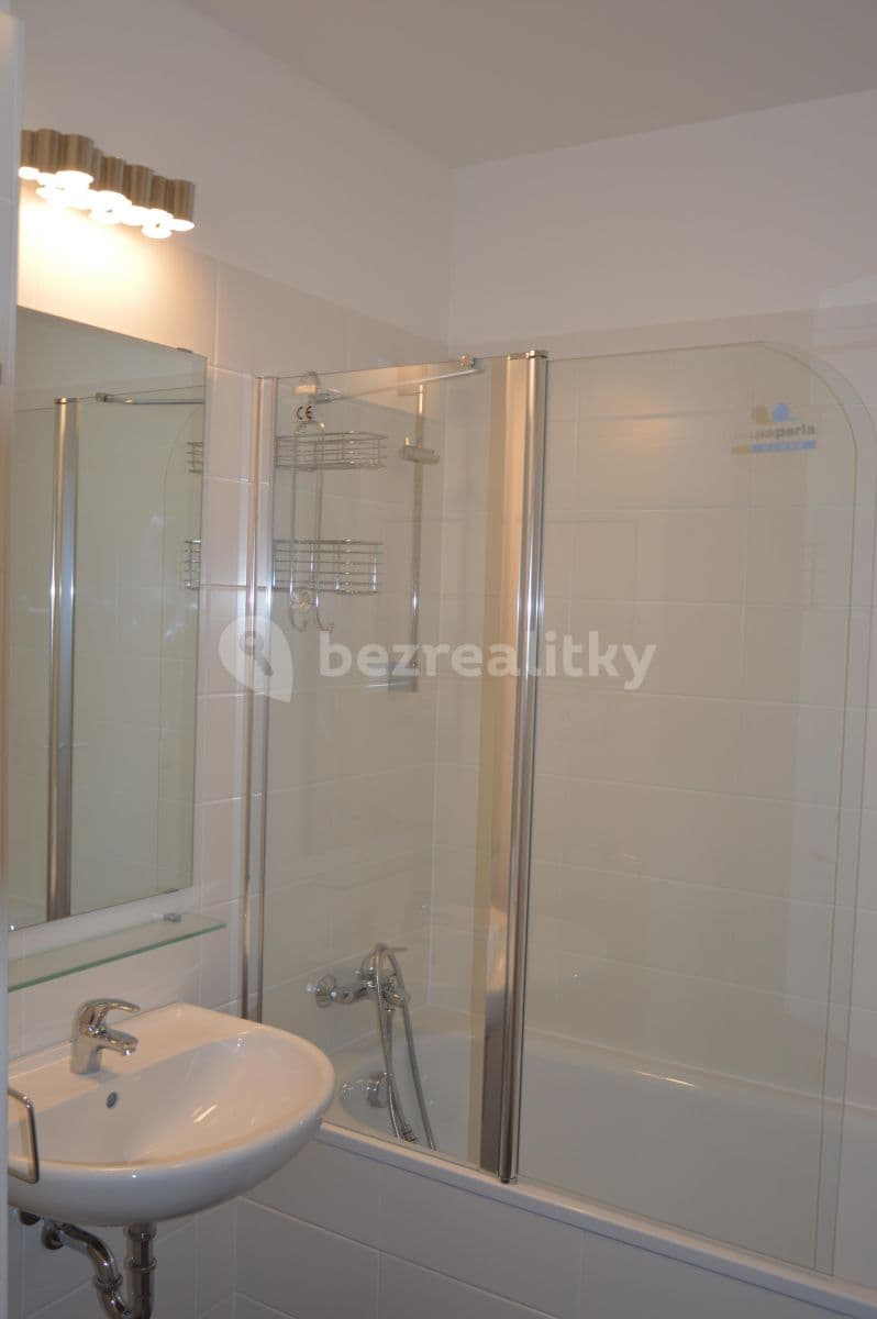 1 bedroom with open-plan kitchen flat to rent, 51 m², U Hostavického potoka, Prague, Prague 1 bedroom with open-plan kitchen flat to rent, 51 m², U Hostavického potoka, Prague, Prague