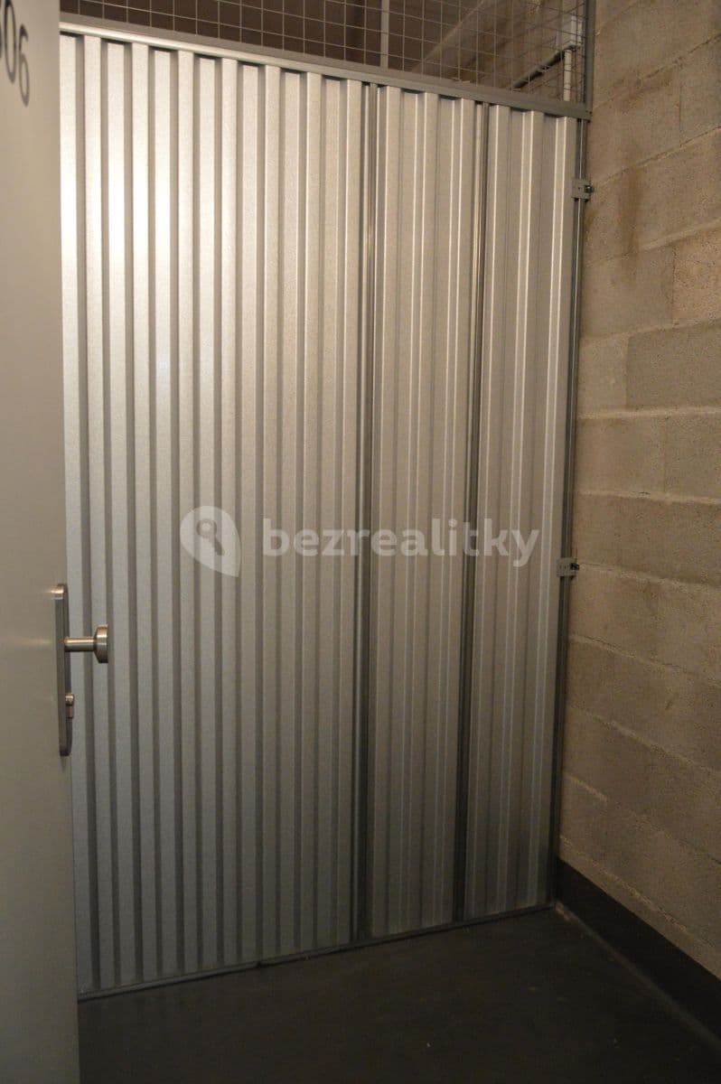 1 bedroom with open-plan kitchen flat to rent, 51 m², U Hostavického potoka, Prague, Prague 1 bedroom with open-plan kitchen flat to rent, 51 m², U Hostavického potoka, Prague, Prague