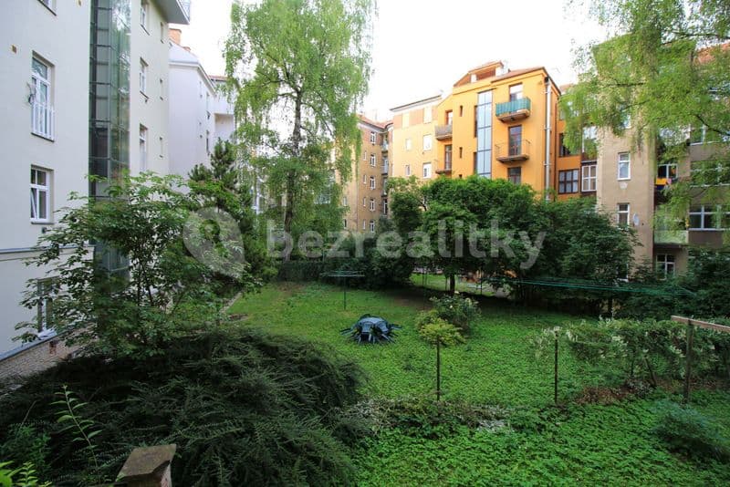 1 bedroom with open-plan kitchen flat to rent, 62 m², Kartouzská, Brno, Jihomoravský Region 1 bedroom with open-plan kitchen flat to rent, 62 m², Kartouzská, Brno, Jihomoravský Region