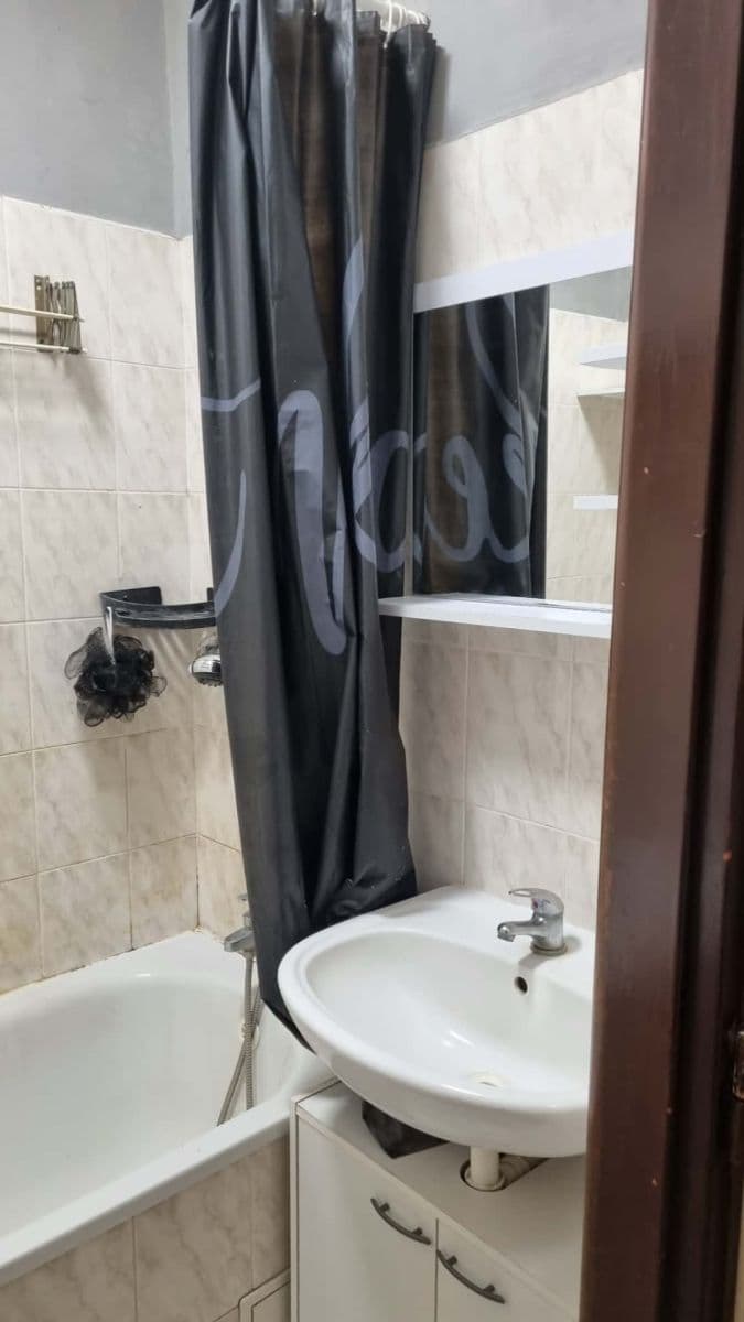 3 bedroom flat to rent, 70 m², Čechova, Hradec Králové, Královéhradecký Region 3 bedroom flat to rent, 70 m², Čechova, Hradec Králové, Královéhradecký Region