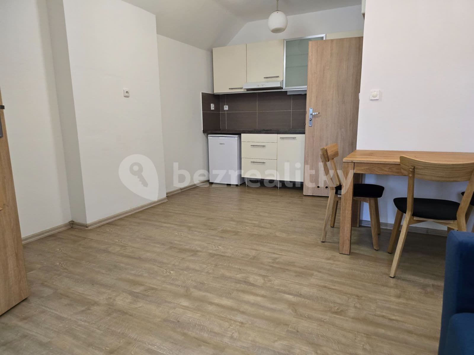Studio flat to rent, 31 m², Bruzovská, Frýdek-Místek, Moravskoslezský Region Studio flat to rent, 31 m², Bruzovská, Frýdek-Místek, Moravskoslezský Region