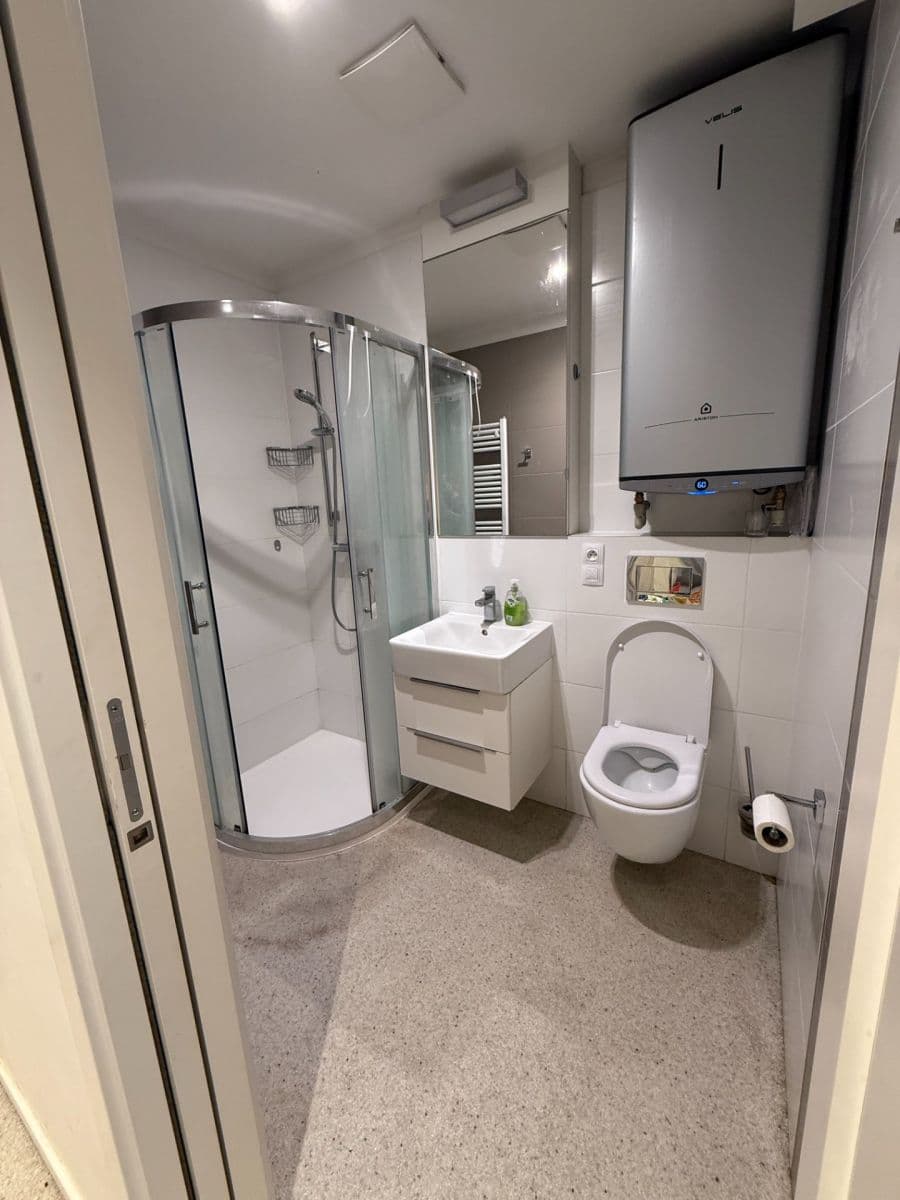 Studio flat to rent, 46 m², Trojská, Prague, Prague Studio flat to rent, 46 m², Trojská, Prague, Prague