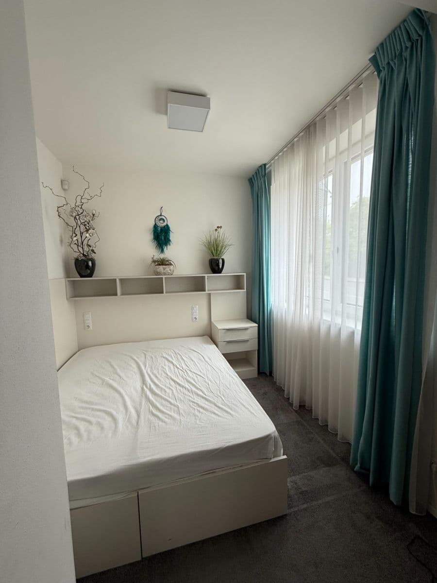 Studio flat to rent, 46 m², Trojská, Prague, Prague Studio flat to rent, 46 m², Trojská, Prague, Prague