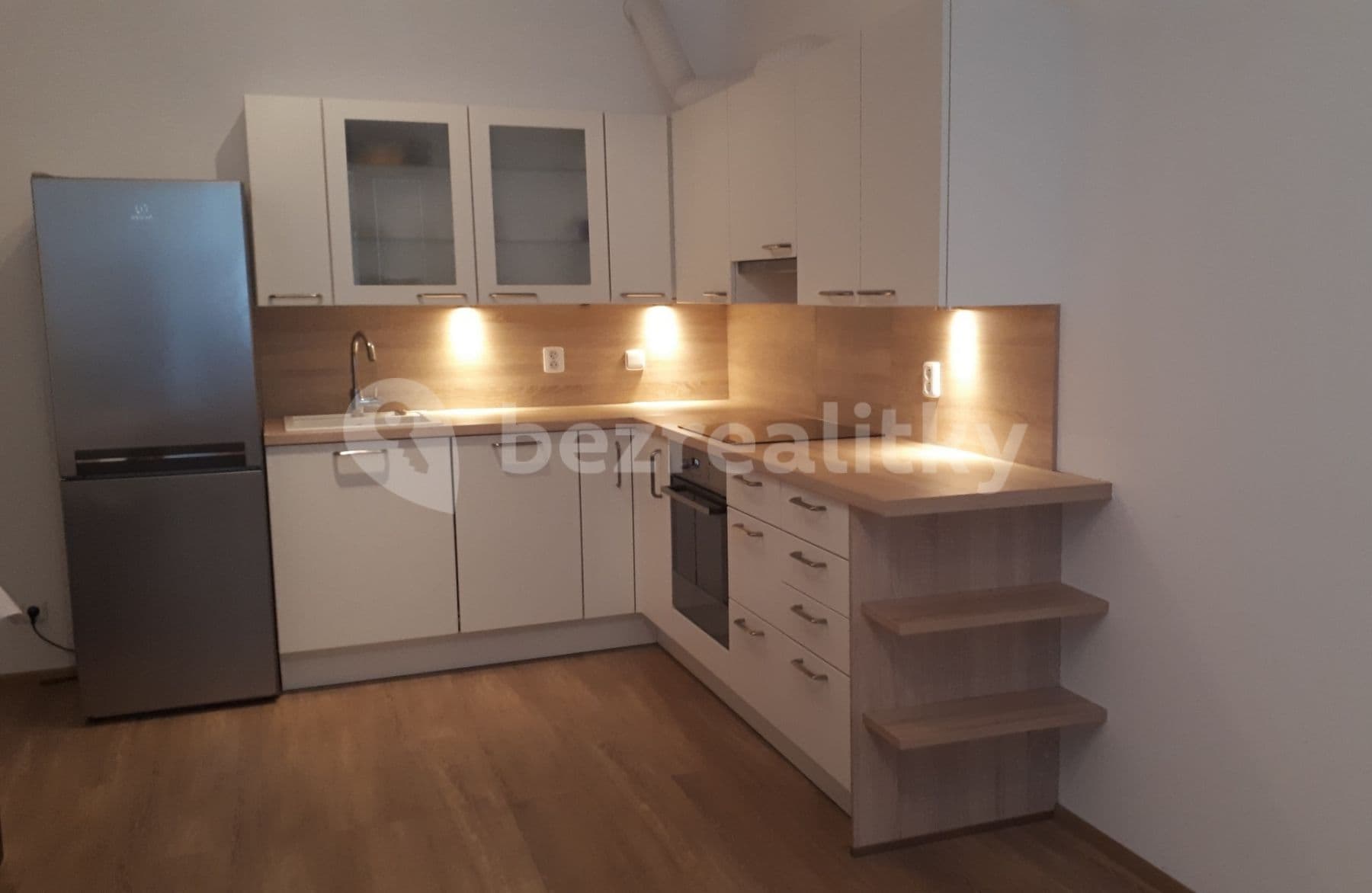 1 bedroom with open-plan kitchen flat to rent, 54 m², Kardausova, Prague, Prague 1 bedroom with open-plan kitchen flat to rent, 54 m², Kardausova, Prague, Prague