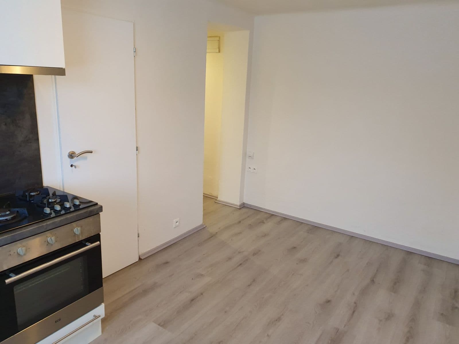 Studio flat to rent, 23 m², Baarova, Prague, Prague Studio flat to rent, 23 m², Baarova, Prague, Prague