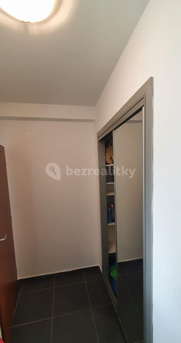 2 bedroom with open-plan kitchen flat to rent, 50 m², Kaštanová, Olomouc, Olomoucký Region 2 bedroom with open-plan kitchen flat to rent, 50 m², Kaštanová, Olomouc, Olomoucký Region