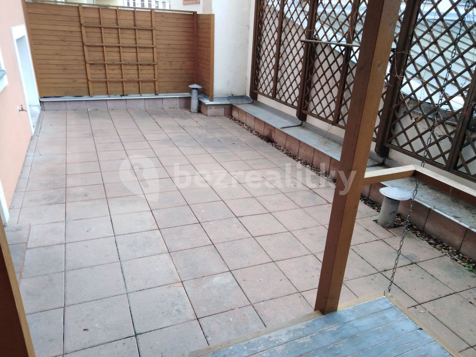 2 bedroom with open-plan kitchen flat to rent, 111 m², Stará, Brno, Jihomoravský Region 2 bedroom with open-plan kitchen flat to rent, 111 m², Stará, Brno, Jihomoravský Region