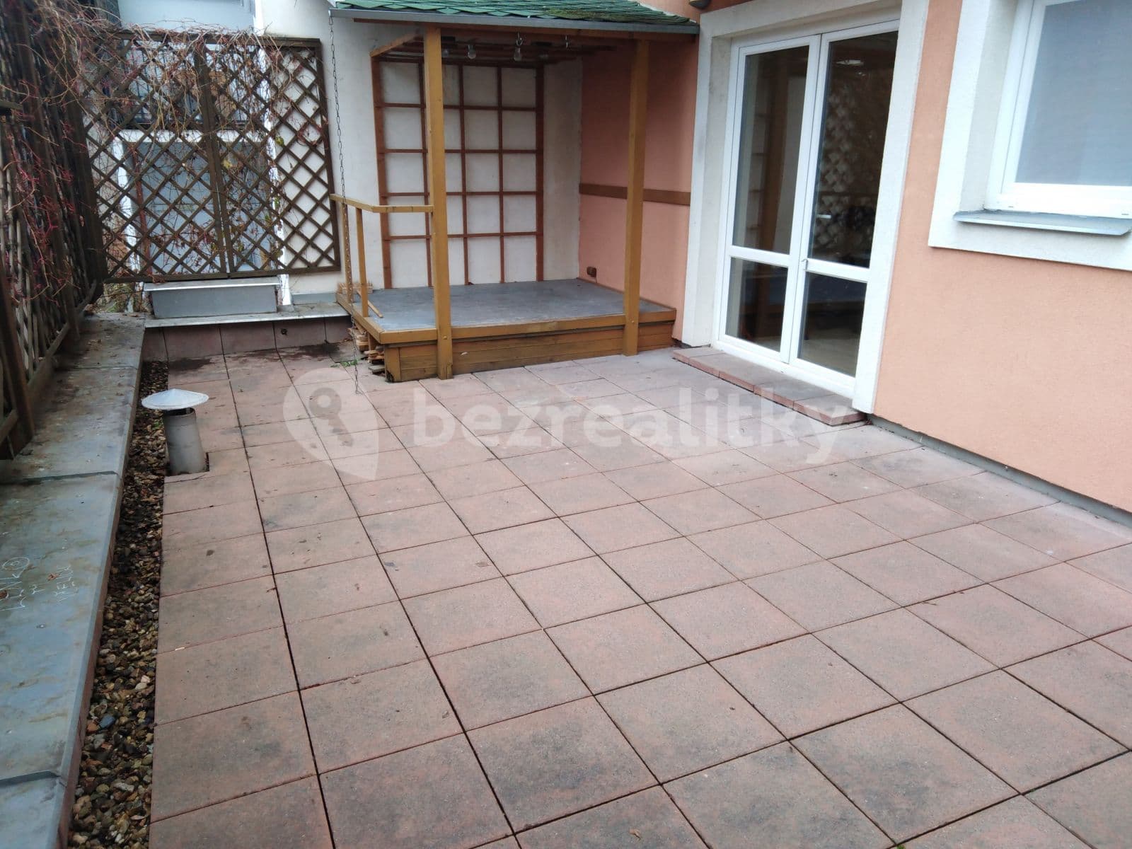 2 bedroom with open-plan kitchen flat to rent, 111 m², Stará, Brno, Jihomoravský Region 2 bedroom with open-plan kitchen flat to rent, 111 m², Stará, Brno, Jihomoravský Region