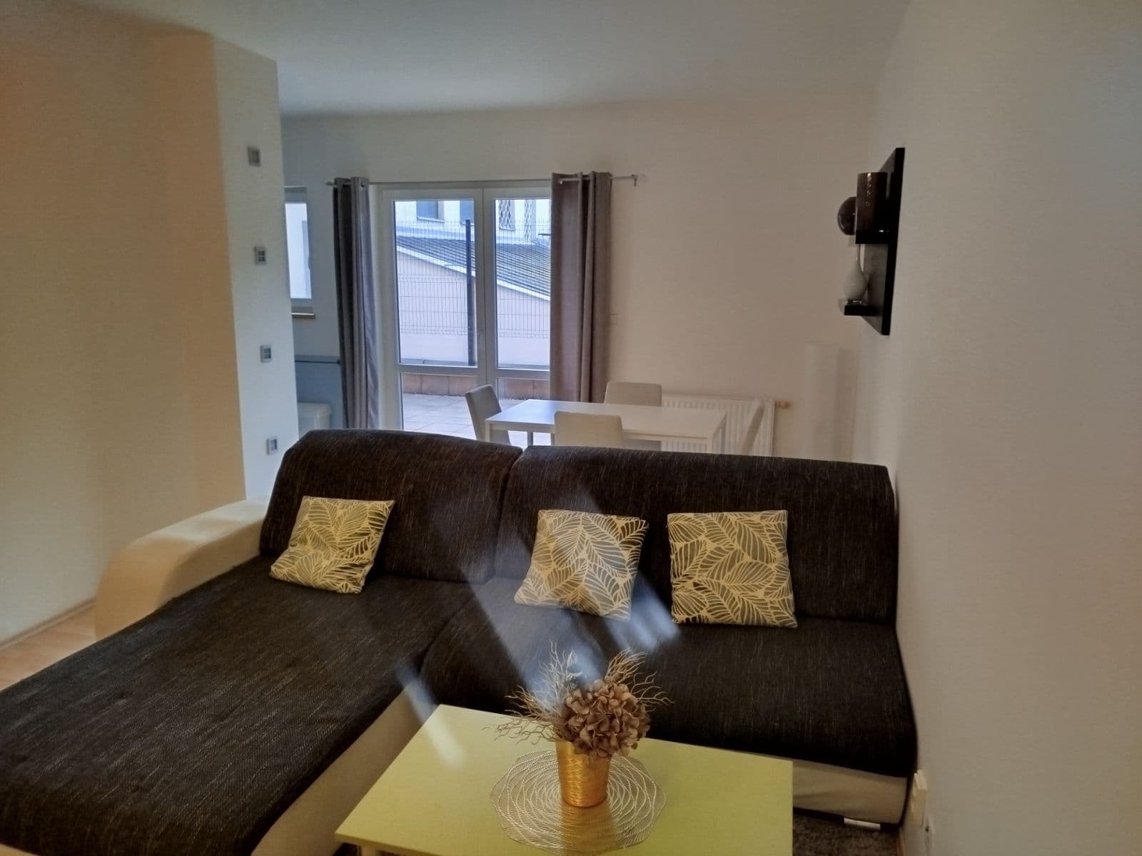 2 bedroom with open-plan kitchen flat to rent, 111 m², Stará, Brno, Jihomoravský Region 2 bedroom with open-plan kitchen flat to rent, 111 m², Stará, Brno, Jihomoravský Region