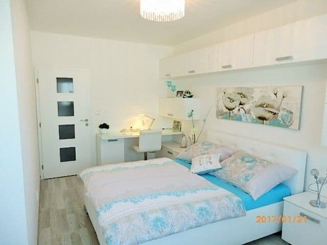 1 bedroom with open-plan kitchen flat to rent, 47 m², Hrnčířská, Jesenice, Středočeský Region 1 bedroom with open-plan kitchen flat to rent, 47 m², Hrnčířská, Jesenice, Středočeský Region