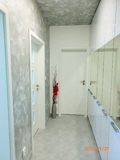1 bedroom with open-plan kitchen flat to rent, 47 m², Hrnčířská, Jesenice, Středočeský Region 1 bedroom with open-plan kitchen flat to rent, 47 m², Hrnčířská, Jesenice, Středočeský Region
