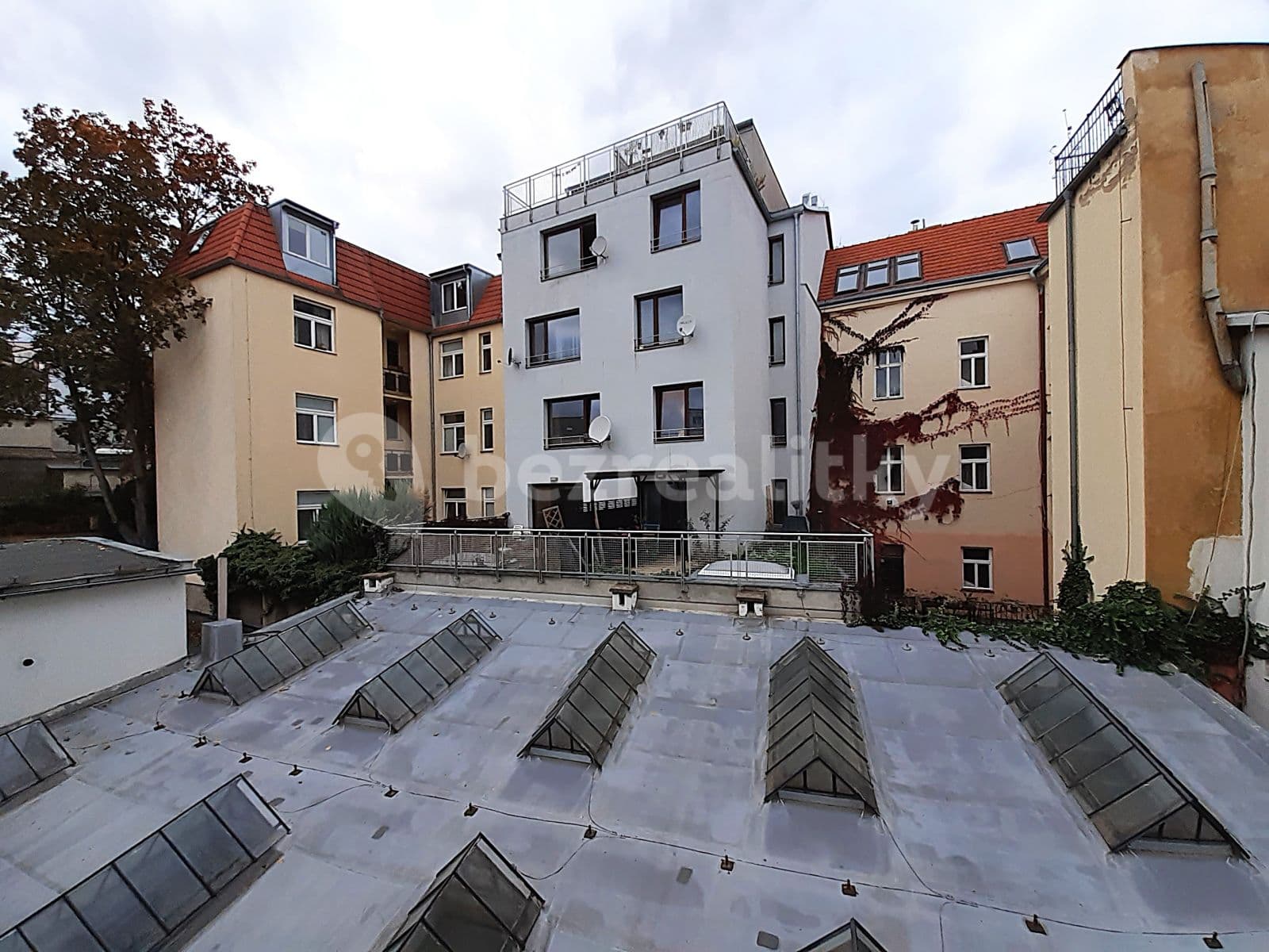 Studio flat to rent, 27 m², Donská, Prague, Prague