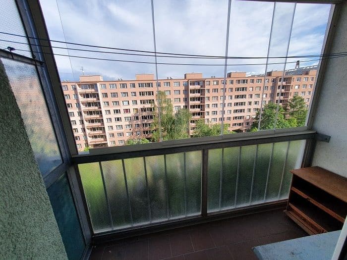 3 bedroom with open-plan kitchen flat to rent, 85 m², Mimoňská, Prague, Prague 3 bedroom with open-plan kitchen flat to rent, 85 m², Mimoňská, Prague, Prague