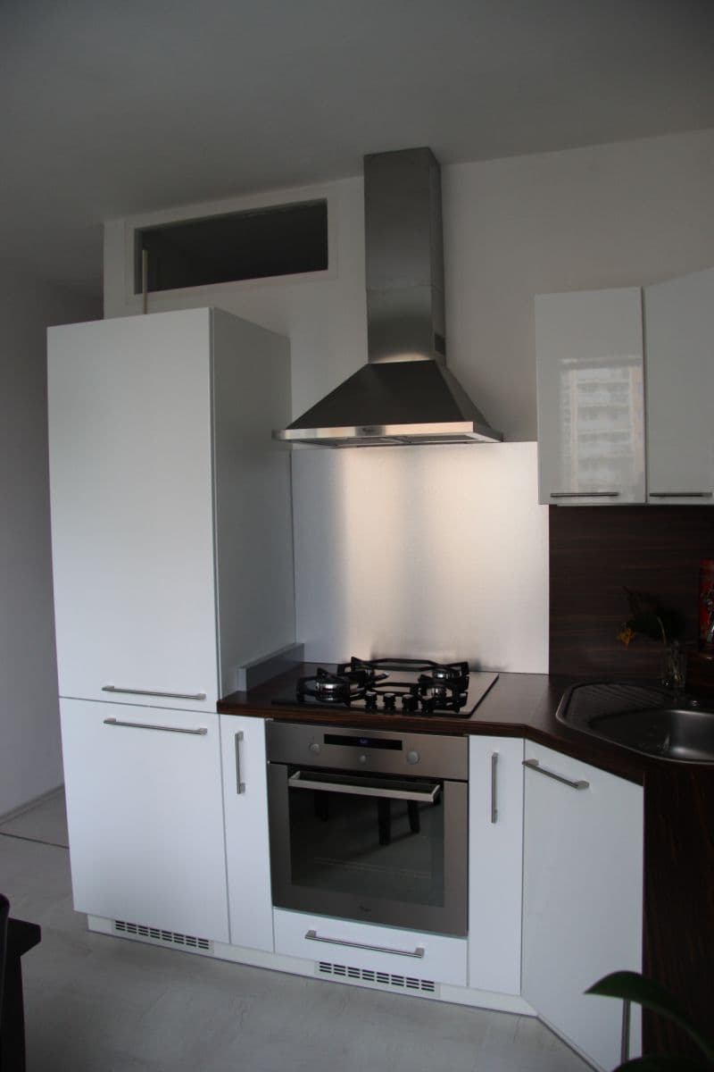3 bedroom flat to rent, 79 m², Údolní, Prague, Prague 3 bedroom flat to rent, 79 m², Údolní, Prague, Prague