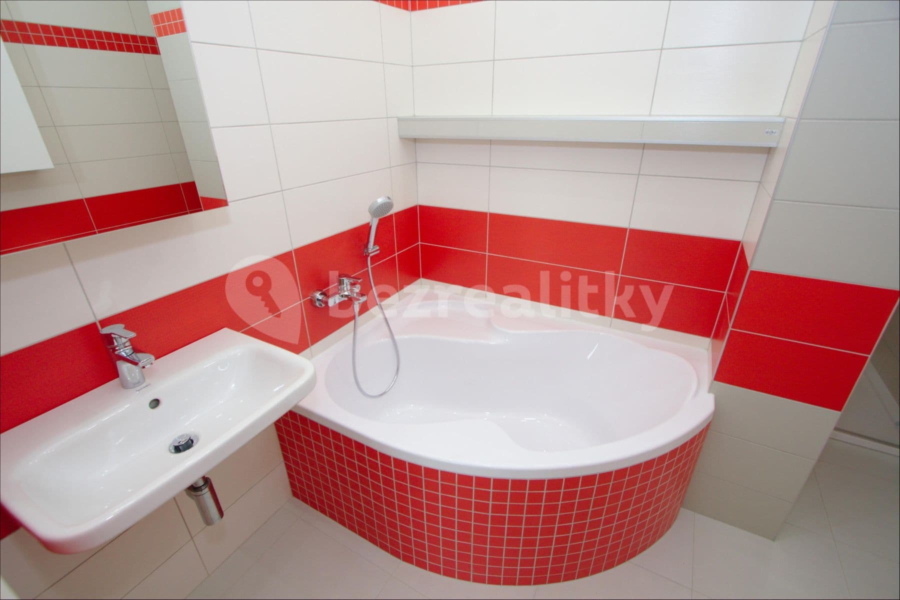 2 bedroom flat to rent, 80 m², Hartigova, Prague, Prague 2 bedroom flat to rent, 80 m², Hartigova, Prague, Prague