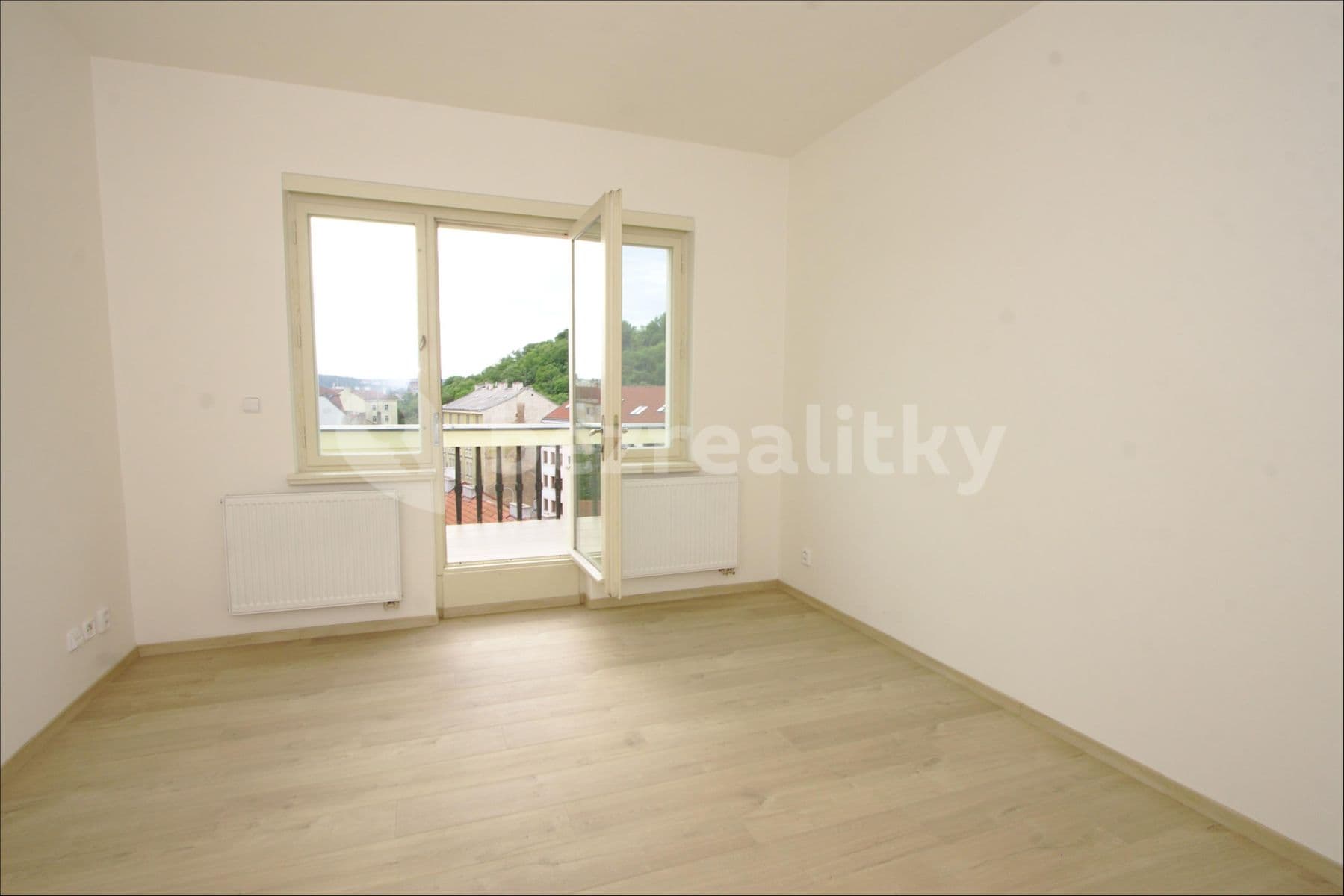 2 bedroom flat to rent, 80 m², Hartigova, Prague, Prague 2 bedroom flat to rent, 80 m², Hartigova, Prague, Prague