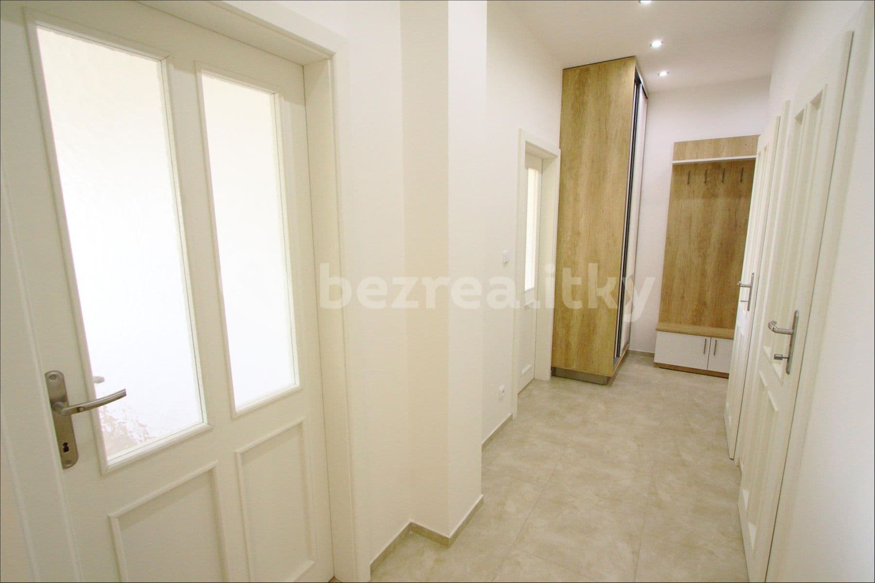 2 bedroom flat to rent, 80 m², Hartigova, Prague, Prague 2 bedroom flat to rent, 80 m², Hartigova, Prague, Prague