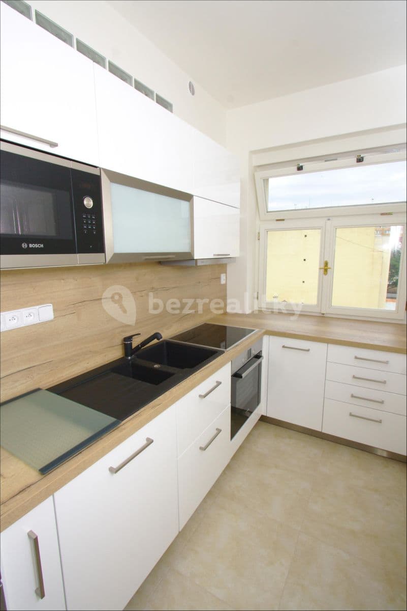 2 bedroom flat to rent, 80 m², Hartigova, Prague, Prague 2 bedroom flat to rent, 80 m², Hartigova, Prague, Prague