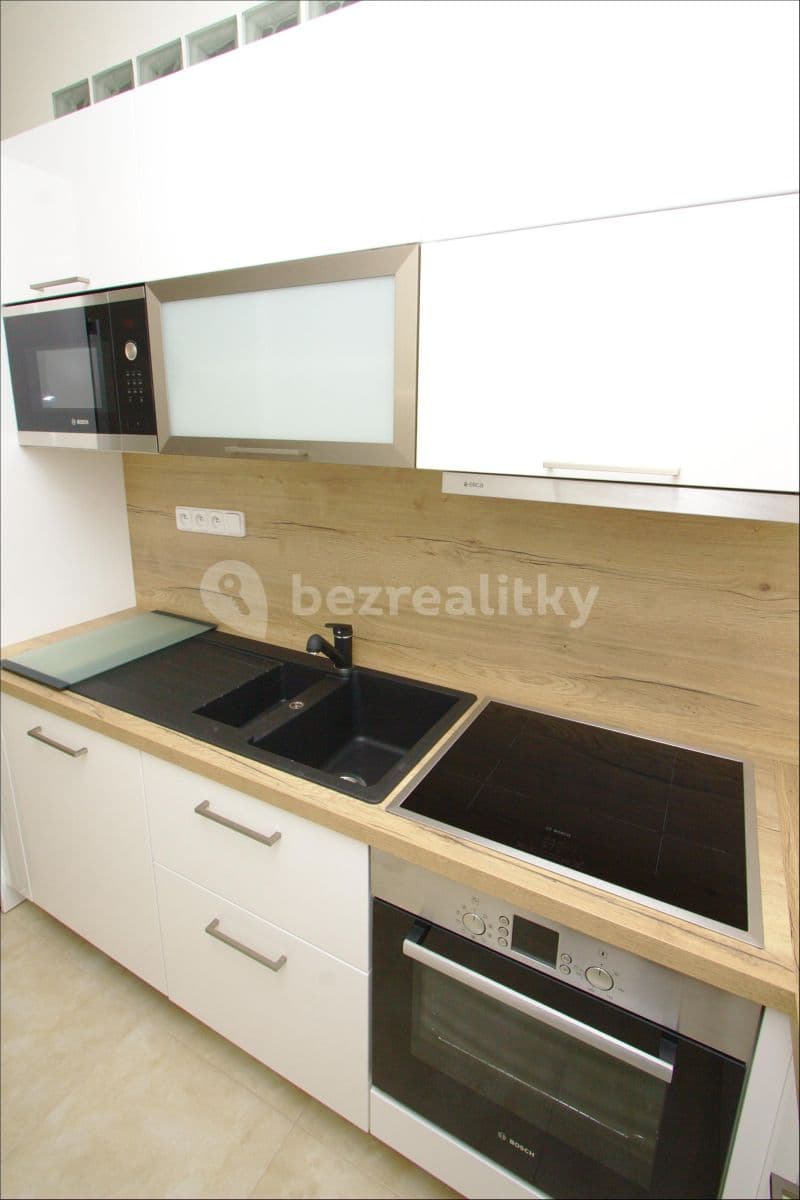 2 bedroom flat to rent, 80 m², Hartigova, Prague, Prague 2 bedroom flat to rent, 80 m², Hartigova, Prague, Prague