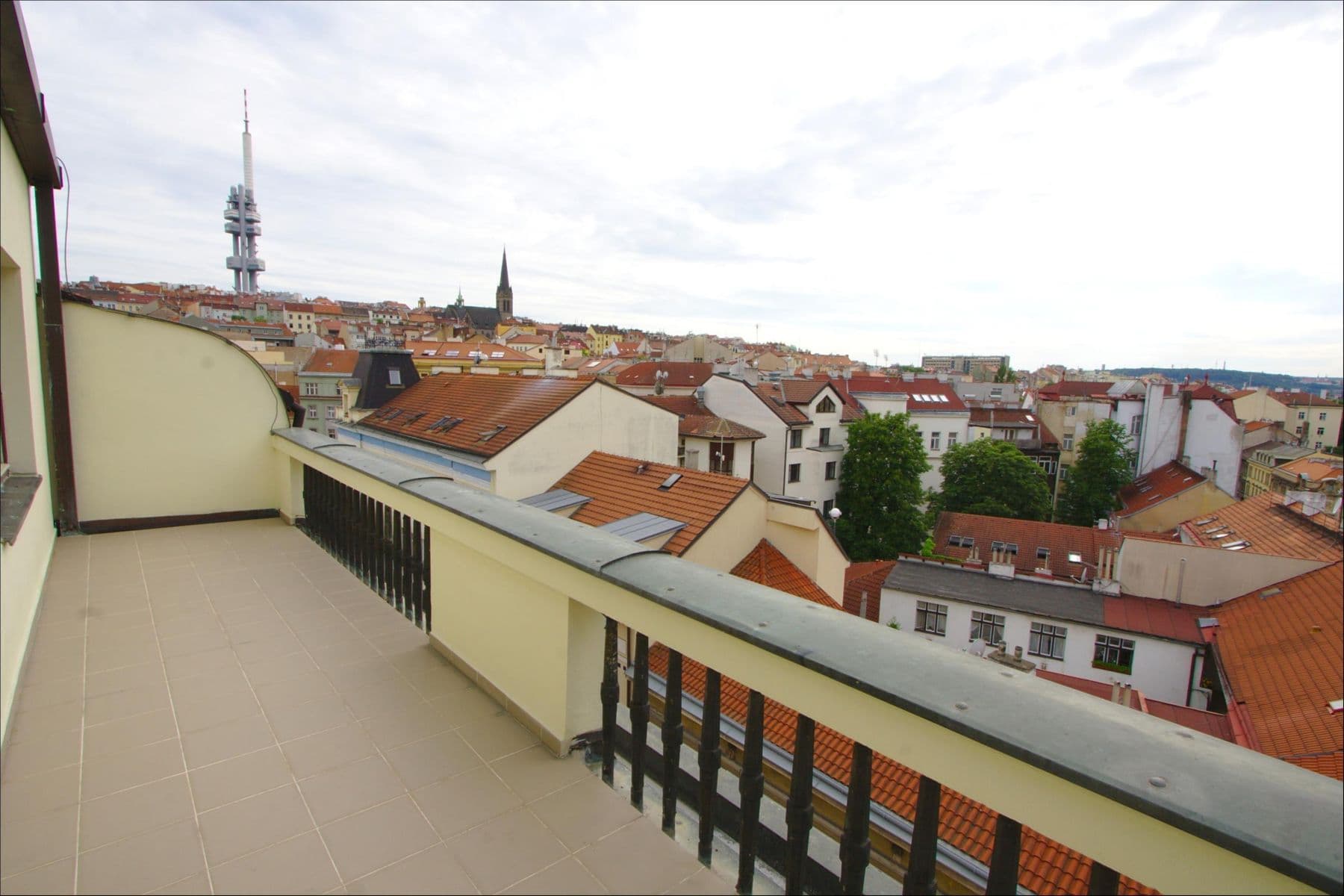 2 bedroom flat to rent, 80 m², Hartigova, Prague, Prague 2 bedroom flat to rent, 80 m², Hartigova, Prague, Prague
