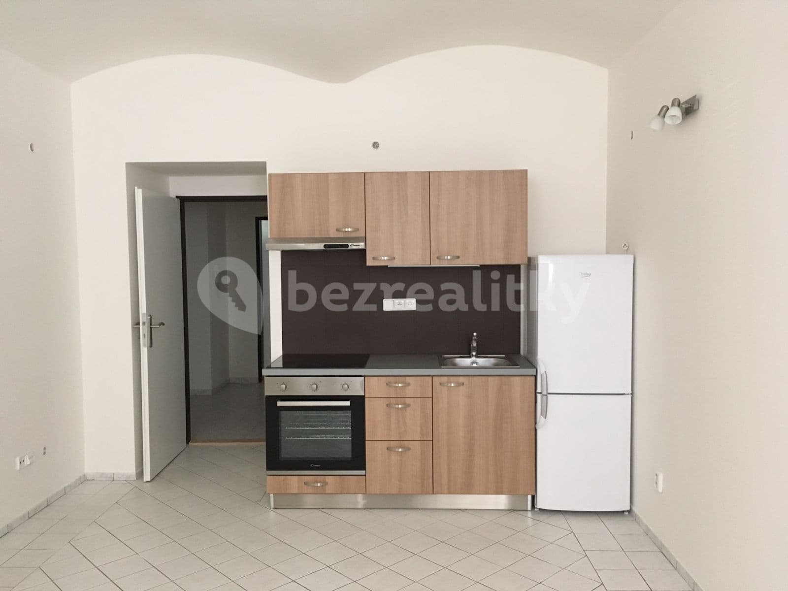 1 bedroom with open-plan kitchen flat to rent, 41 m², Sezimova, Prague, Prague 1 bedroom with open-plan kitchen flat to rent, 41 m², Sezimova, Prague, Prague