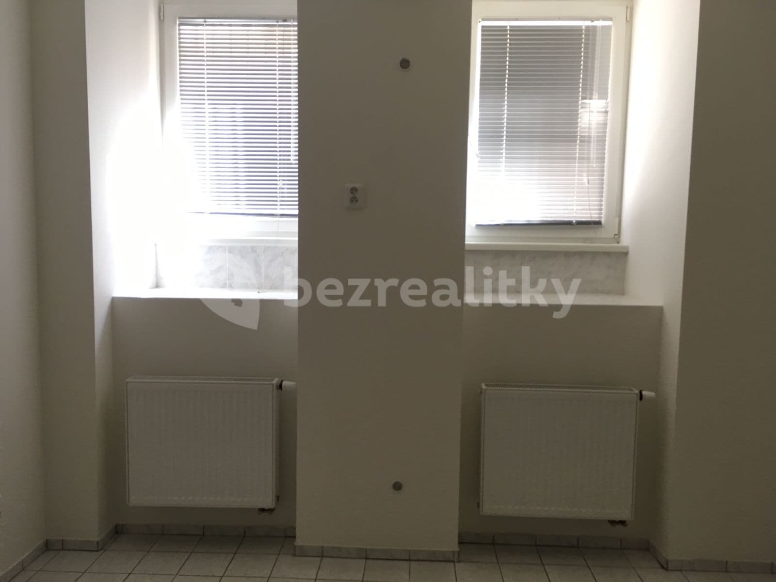 1 bedroom with open-plan kitchen flat to rent, 41 m², Sezimova, Prague, Prague 1 bedroom with open-plan kitchen flat to rent, 41 m², Sezimova, Prague, Prague