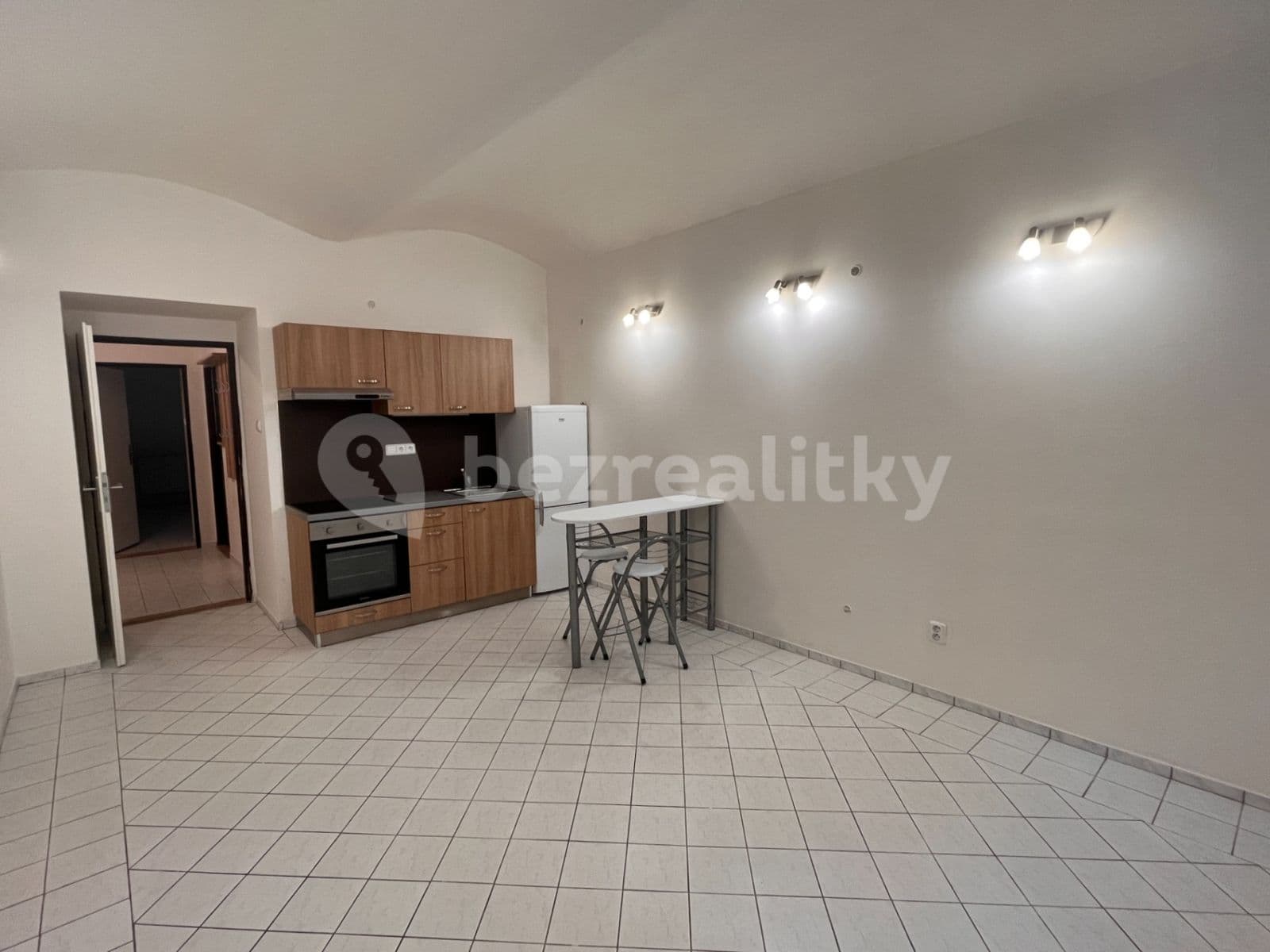 1 bedroom with open-plan kitchen flat to rent, 41 m², Sezimova, Prague, Prague 1 bedroom with open-plan kitchen flat to rent, 41 m², Sezimova, Prague, Prague