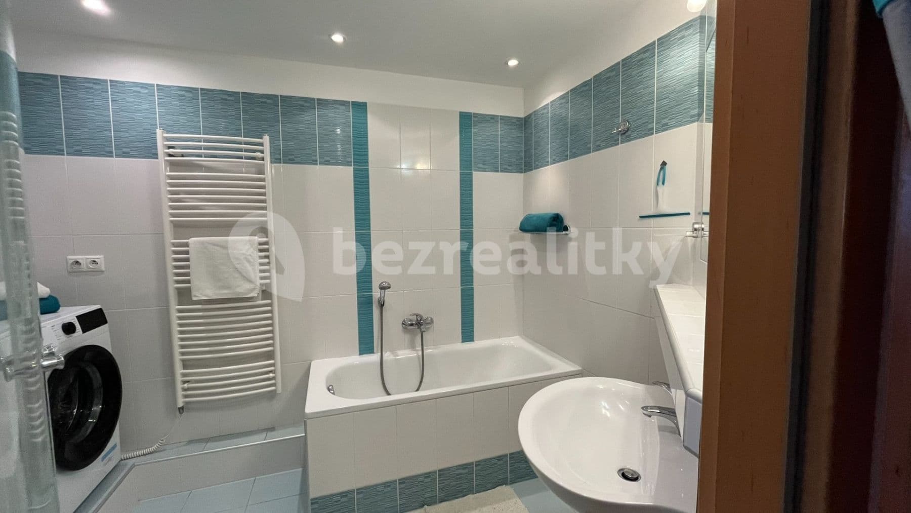 2 bedroom with open-plan kitchen flat to rent, 68 m², Balabánova, Prague, Prague 2 bedroom with open-plan kitchen flat to rent, 68 m², Balabánova, Prague, Prague